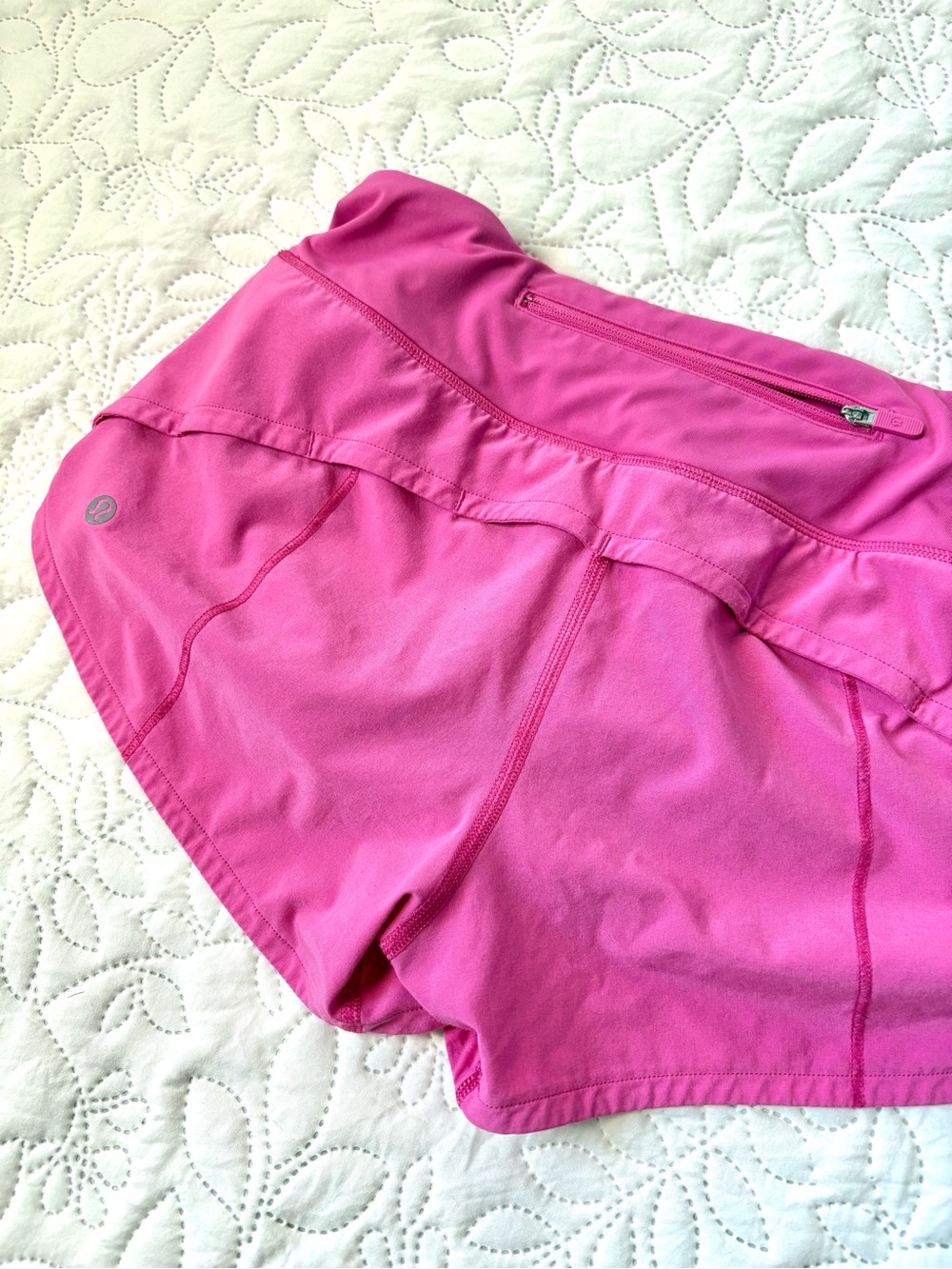 Lululemon Speed Up Short 2.5" Ripened Raspberry Pink Size 4 - Picture 3 of 4